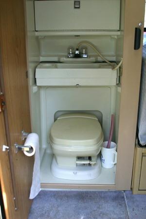 Winnebago LeSharo Motorhome Winnebago LeSharo Motorhome